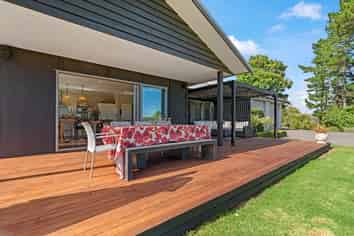 767 Mokau Road, Mimi