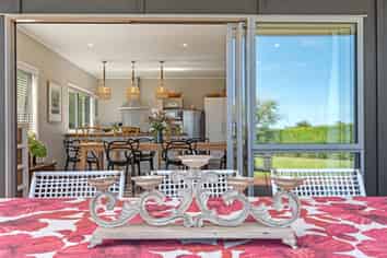 767 Mokau Road, Mimi