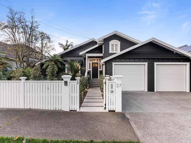 27 Empire Road, Epsom