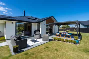 92 Holyhead Street, Outram