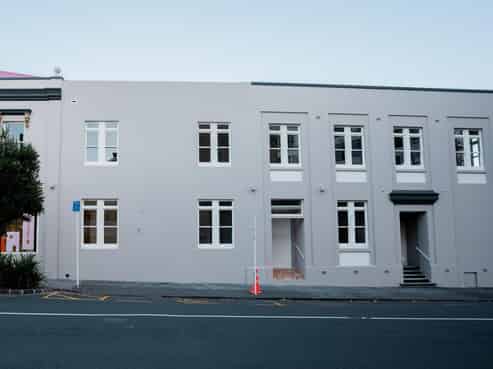 CBRE - Contemporary K'Rd Office
