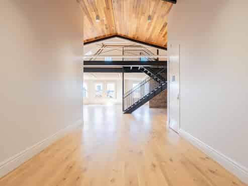 CBRE - Contemporary K'Rd Office