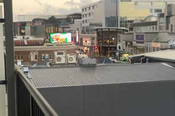 D418/176 Broadway, Newmarket