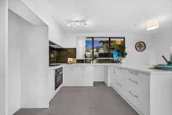 47 Lilburn Crescent, Massey