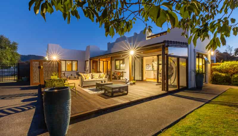 150 Milne Drive, Paraparaumu