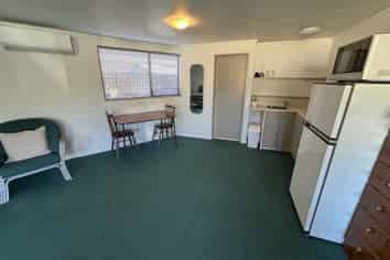 2 Humphries Place, Awapuni