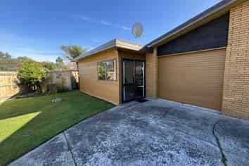 2 Humphries Place, Awapuni