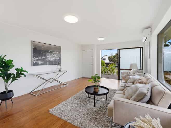 2/39 Rapallo Place, Farm Cove