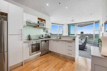 1110/11 Tamariki Avenue, Orewa