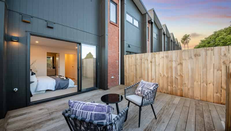 8/63A Owairaka Avenue, Mount Albert