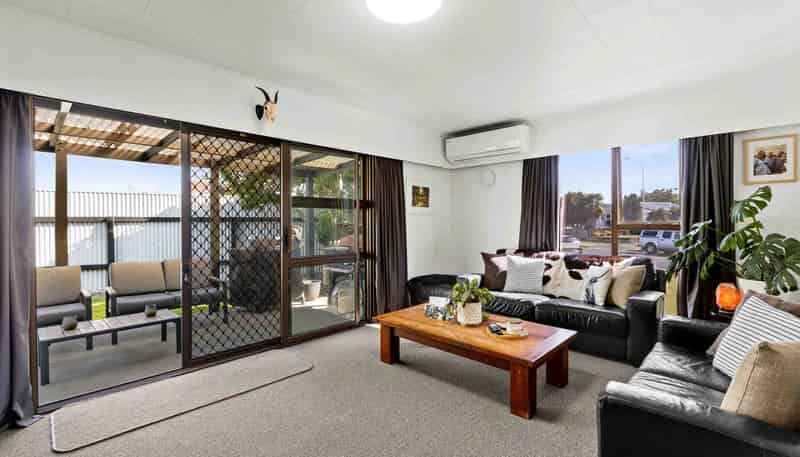 34 Shortland Street, Tamatea