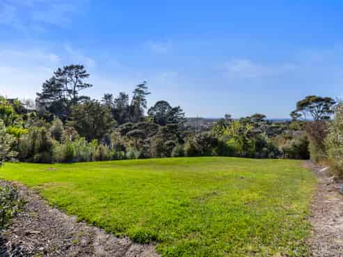 1119B Whangaparaoa Road, Tindalls Beach