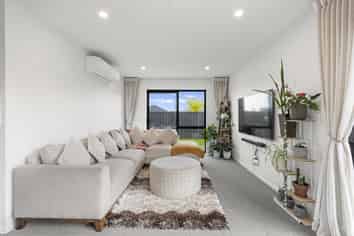 100 Lenborough Drive, Craigieburn