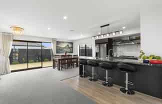100 Lenborough Drive, Craigieburn