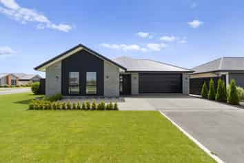 100 Lenborough Drive, Craigieburn