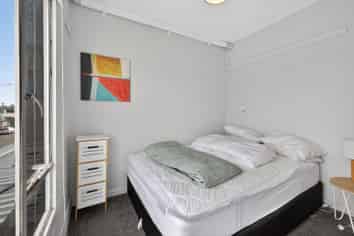 2/270 Lincoln Road, Addington