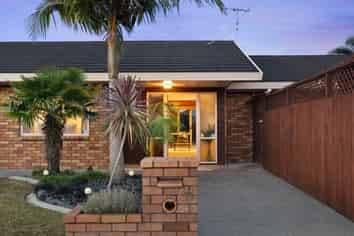 11 Graham Tagg Close, Pahurehure