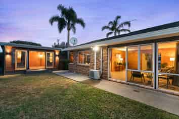 11 Graham Tagg Close, Pahurehure