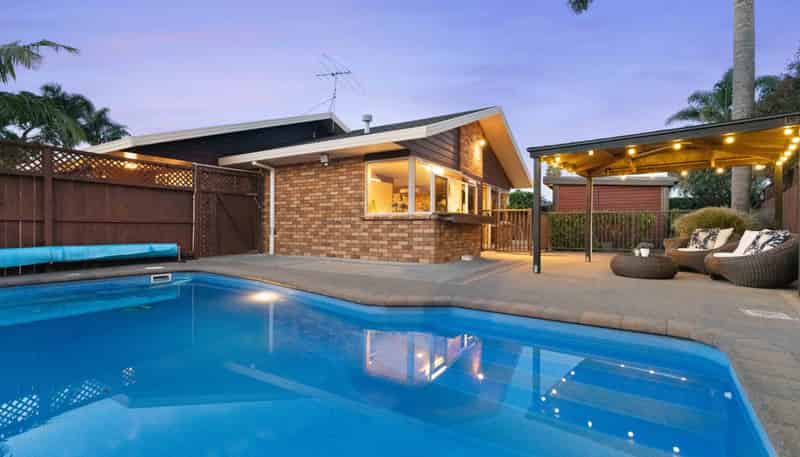 11 Graham Tagg Close, Pahurehure