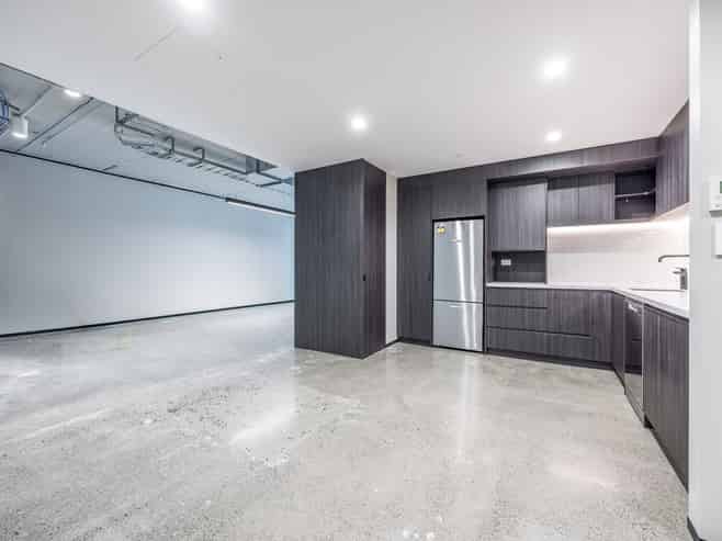 Premium podium office in Pacifica Tower