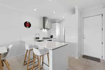 32B Taikura Avenue, Red Beach