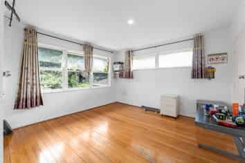 31 Kingdale Road, Henderson