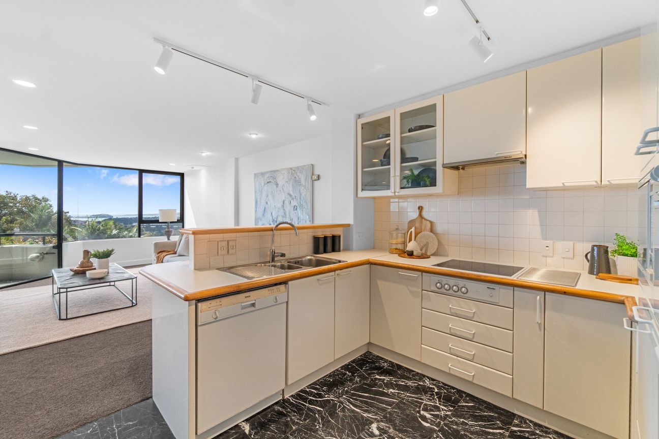 Space, ease and a prized Remuera address - Mehr