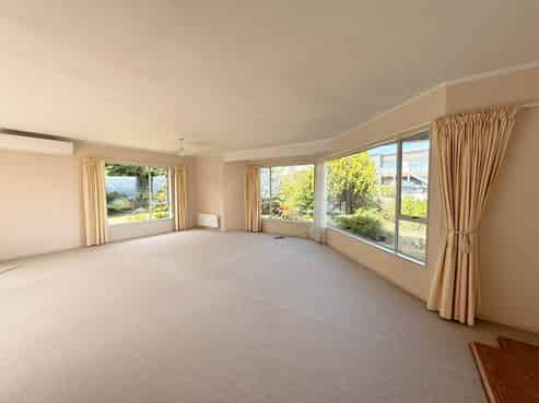 24 Taharepa Road, Hilltop