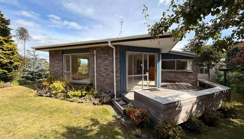 24 Taharepa Road, Hilltop