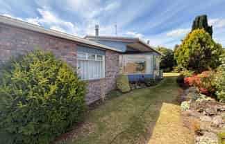 24 Taharepa Road, Hilltop