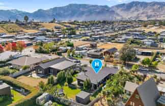 8 Bell Street, Lake Hawea