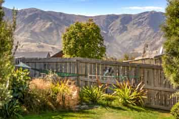 8 Bell Street, Lake Hawea