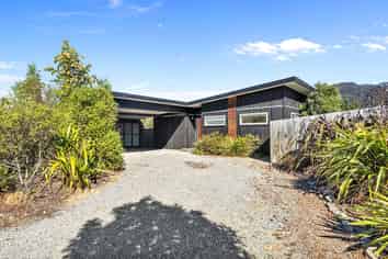 8 Bell Street, Lake Hawea