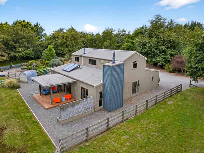 142 Norfolk Road, Carterton