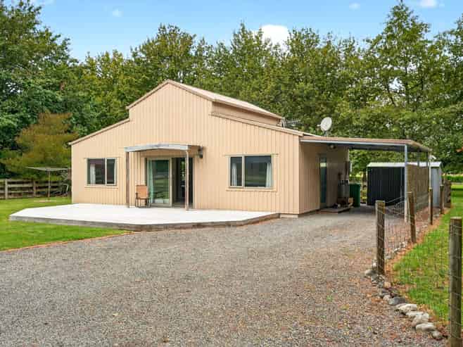 142 Norfolk Road, Carterton