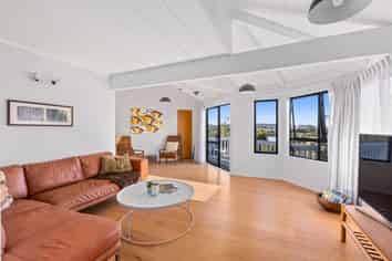 28 Maori Hut Road, Red Beach