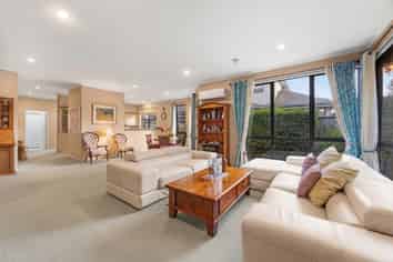 13 Canterbury Park Lane, Ellerslie