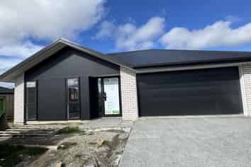 84D Nelson Street, Elgin