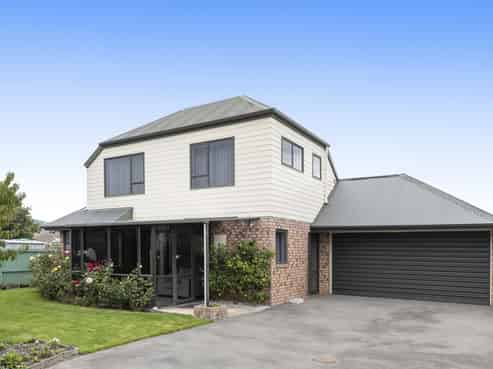 2/17 Cunningham Place, Halswell
