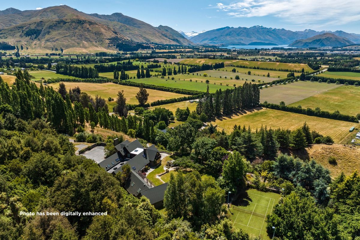 Incomparable Mount Barker residence, Wanaka