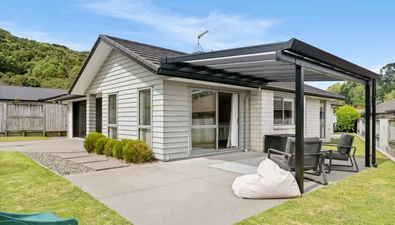14 Conniston Way, Pyes Pa