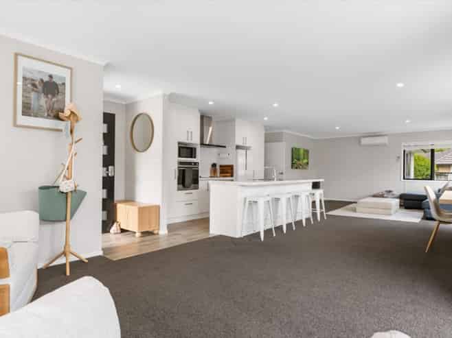 14 Conniston Way, Pyes Pa