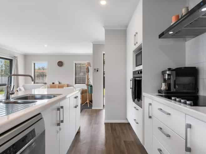 14 Conniston Way, Pyes Pa