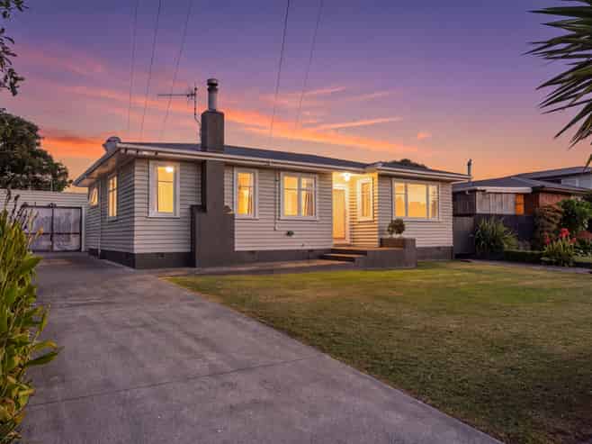 14 Tawa Street, Levin
