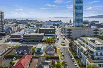 Takapuna corner classic with development upside