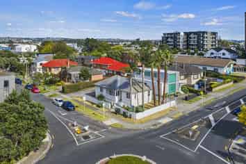 Takapuna corner classic with development upside