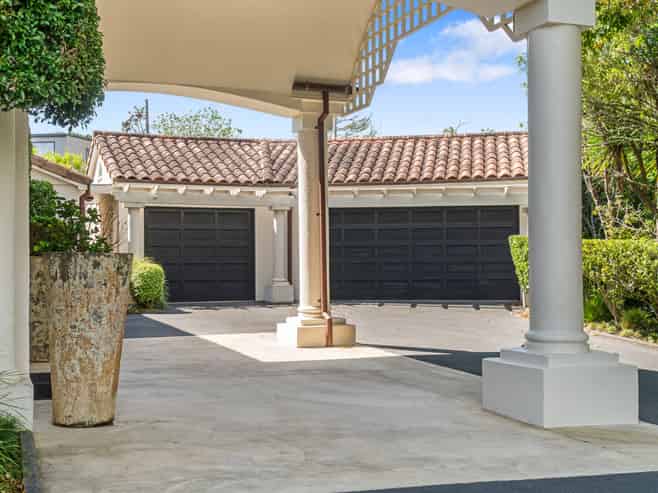 30 Dingle Road, St Heliers