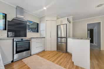 8 Churchill Drive, Taradale