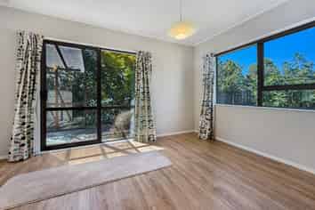 8 Churchill Drive, Taradale