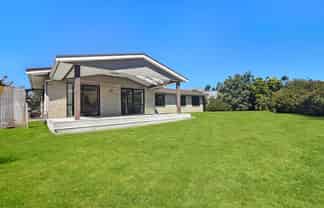 8 Churchill Drive, Taradale